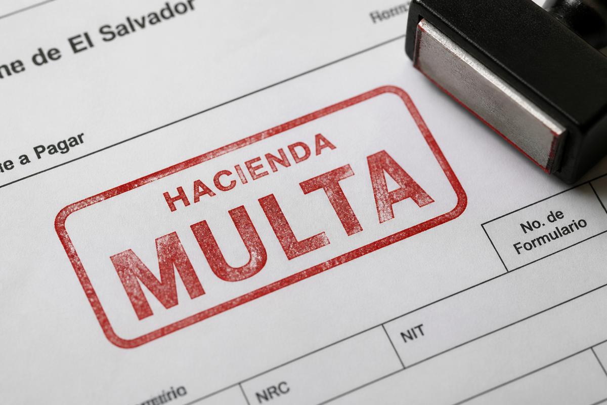 Sanciones y multas Hacienda El Salvador 2026: no declarar a tiempo